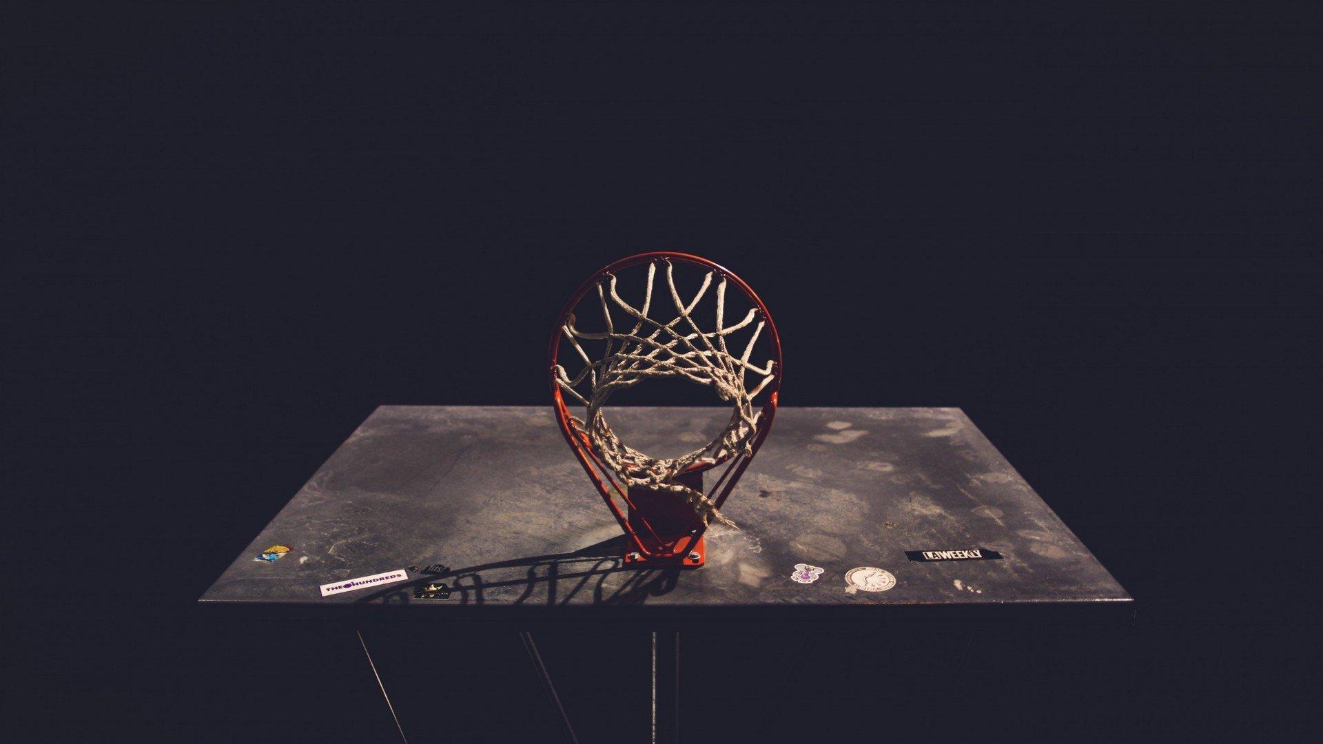 NBA总决赛激战正酣 勇士队逆转取胜扳平大比分